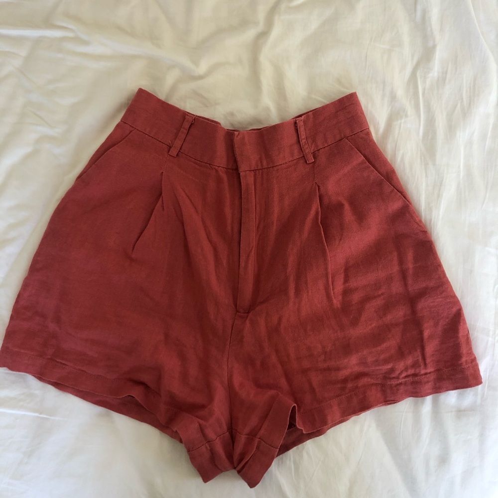 high-waisted pink shorts